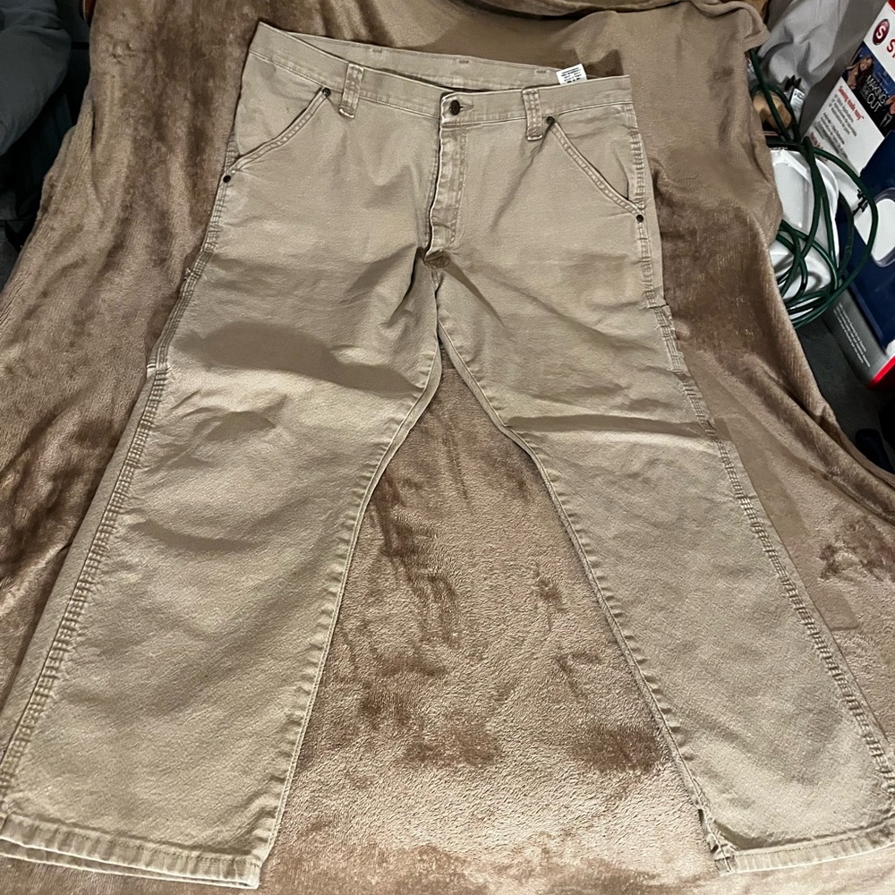 Wrangler Men's Khaki Chinos